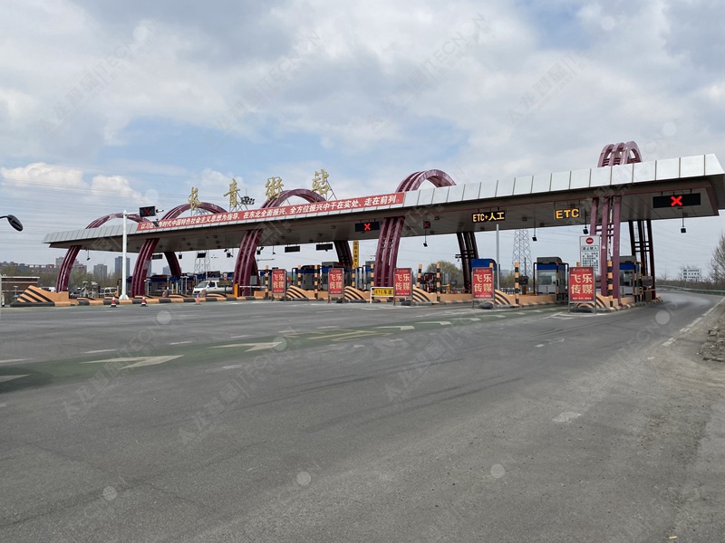 LED廣告機(jī)-戶(hù)外智能廣告機(jī)12.jpg